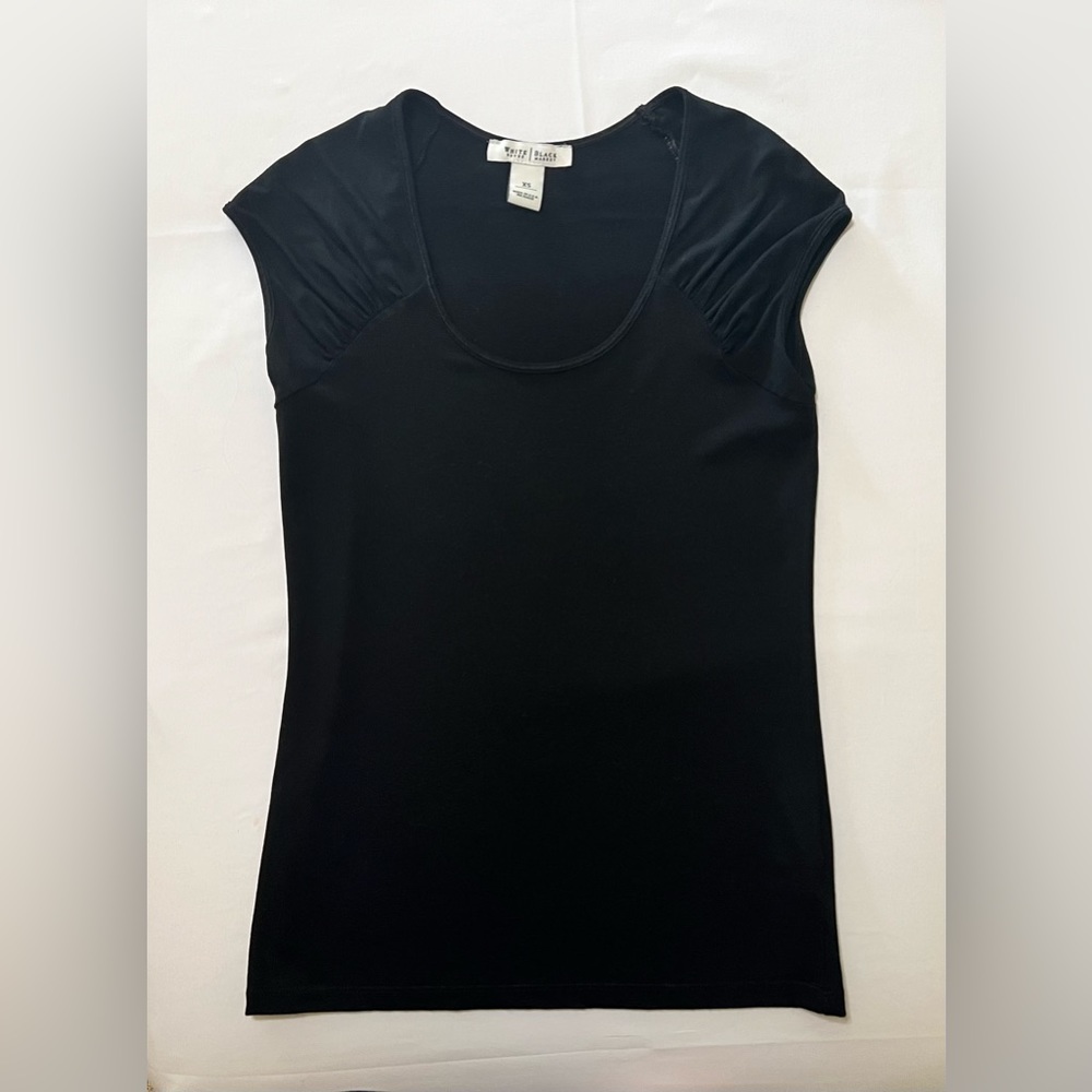 WHBM Capped & Ruched Sleeve Top - Black - XSmall
